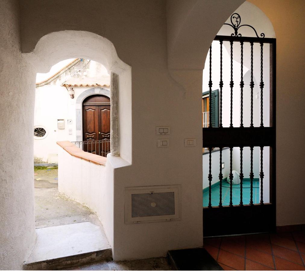Domus Florio Corallo Amalfi Bagian luar foto